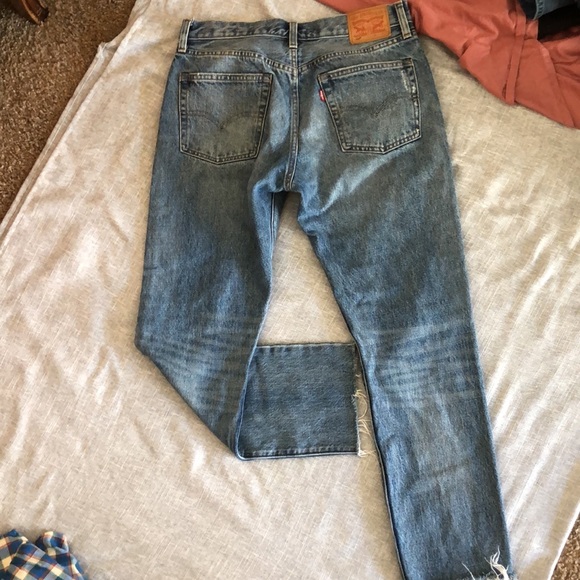 Vintage 501 boyfriend fit Levi’s - Picture 2 of 6